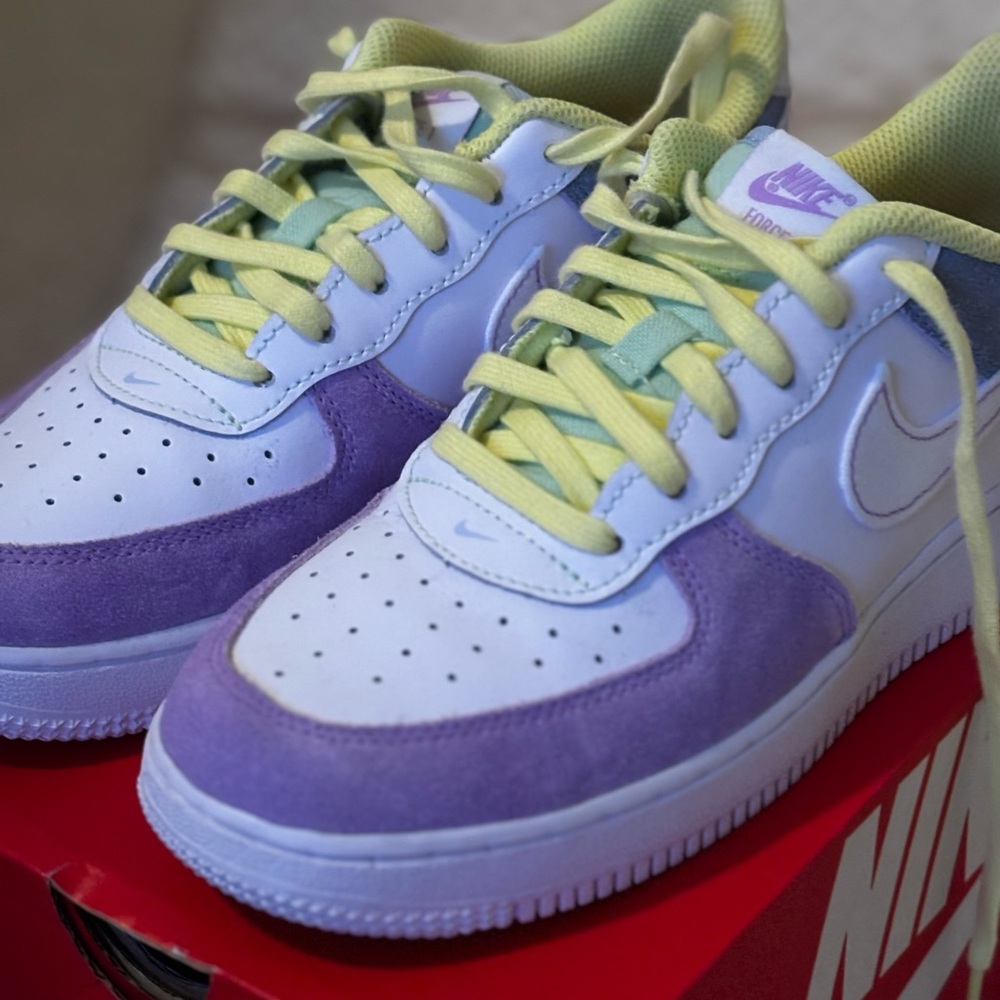 Nike Air Force 1 Low in Purple and Light Green